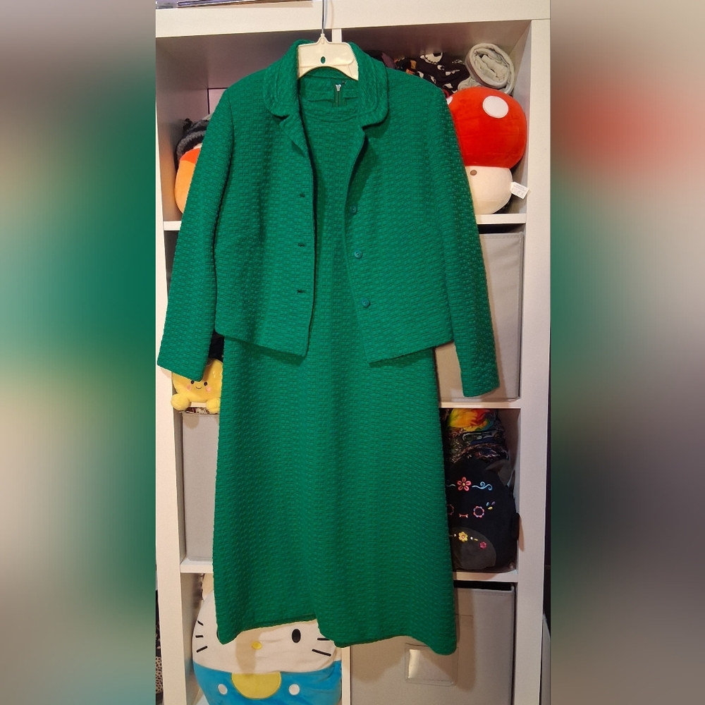 Vintage Emerald Green Textured Two-Piece Dress & Jacket